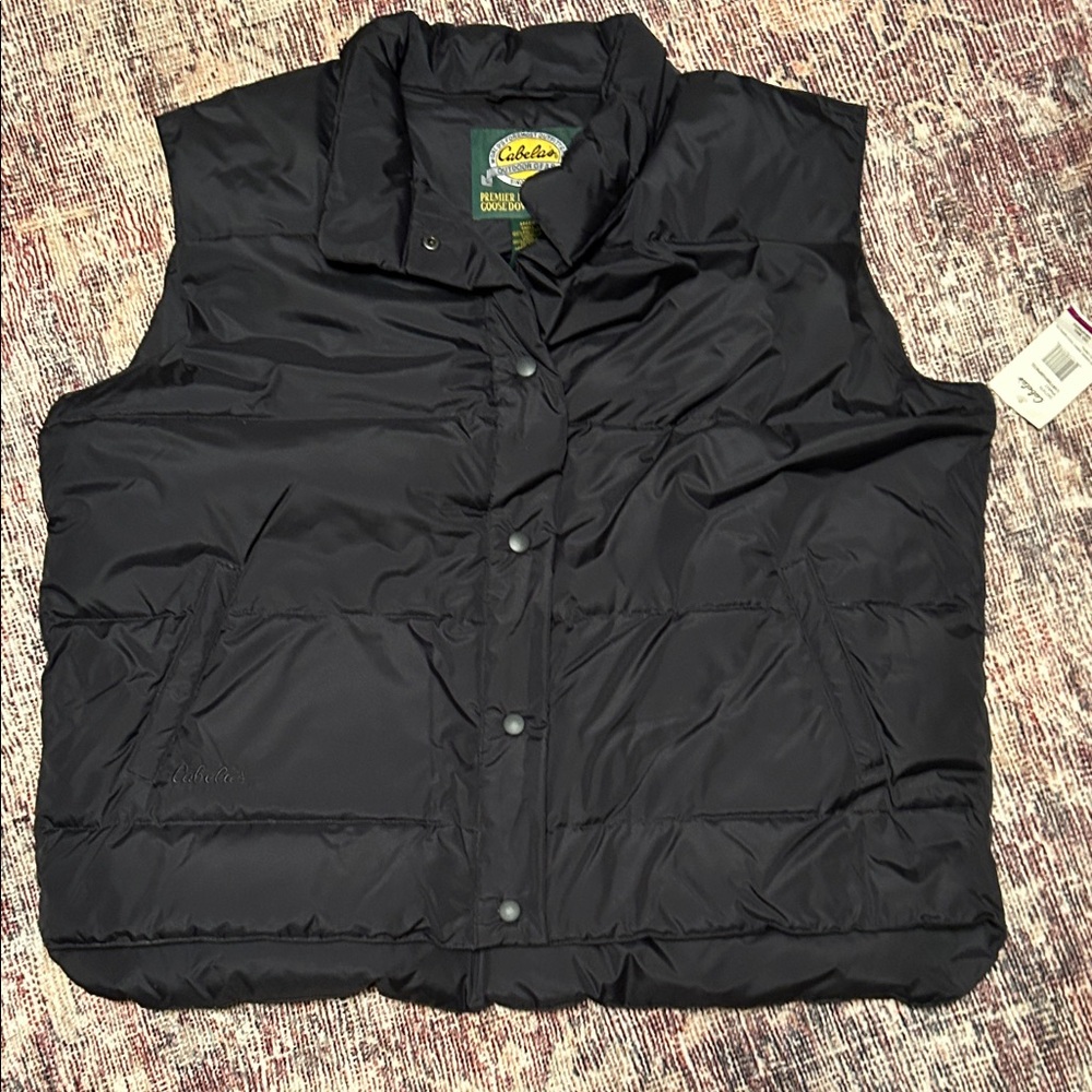 Cabela's Midnight Black Men's Down Vest